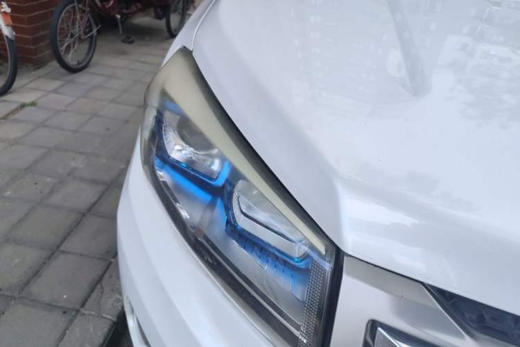 Used CHANGAN CS75 2014 1.8T Automatic Elite Model China IV Standard Right Front Headlight