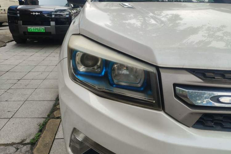 Used CHANGAN CS75 2014 2.0L Manual Luxury Version China V Standard Right Front Headlight