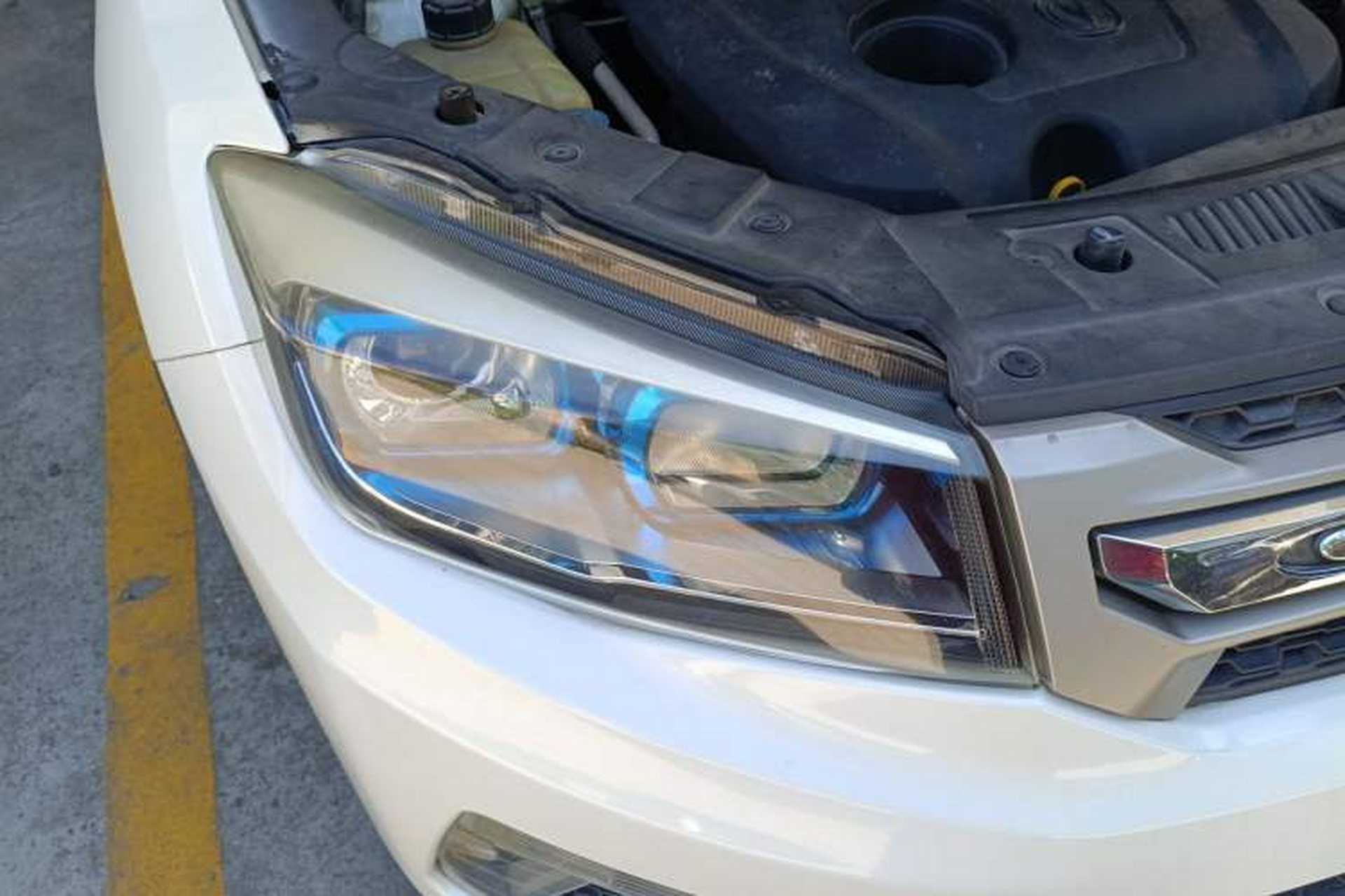 Used CHANGAN CS75 2014 2.0L Manual Luxury Version China IV Standard Right Front Headlight