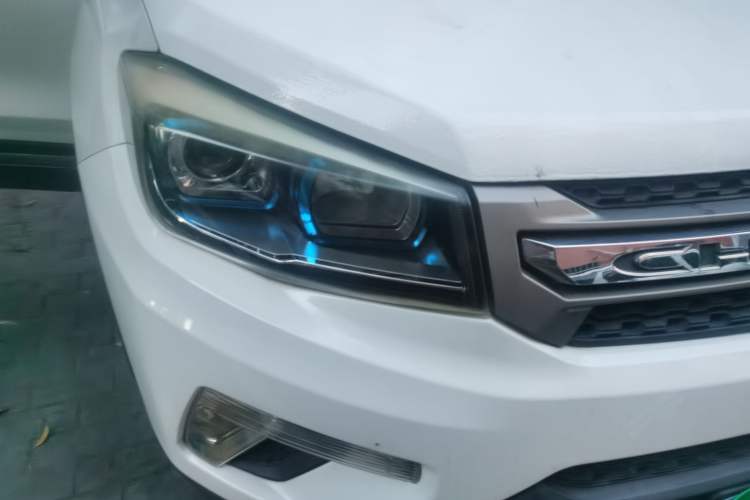 Used CHANGAN CS75 2014 2.0L Manual Leading Model China V Standard Right Front Headlight