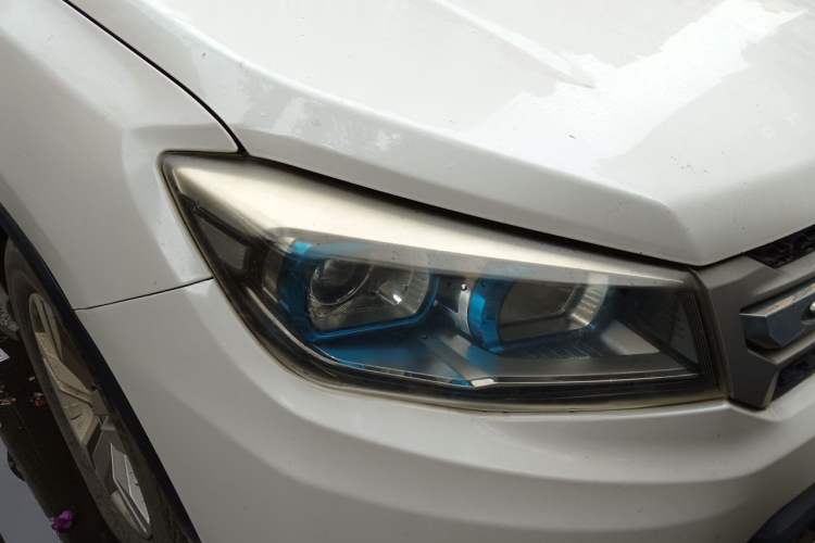 Used CHANGAN CS75 2014 2.0L Manual Luxury Version China IV Standard Right Front Headlight