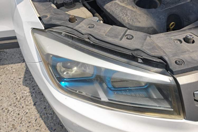Used CHANGAN CS75 2014 2.0L Manual Leading Version China IV Standard Right Front Headlight
