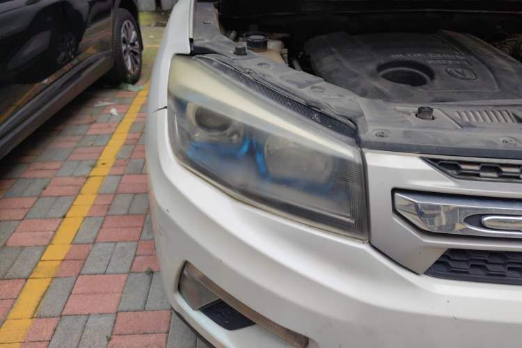 Used CHANGAN CS75 2014 2.0L Manual Luxury Version China V Standard Right Front Headlight