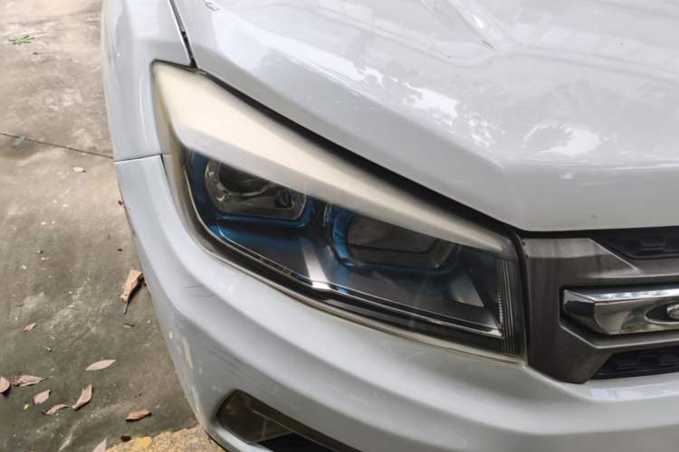 Used CHANGAN CS75 2014 1.8T Automatic Elite Version China V Standard Right Front Headlight