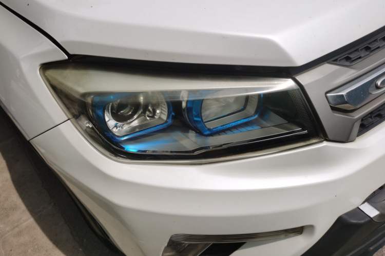 Used CHANGAN CS75 2014 2.0L Manual Luxury Version China V Standard Right Front Headlight