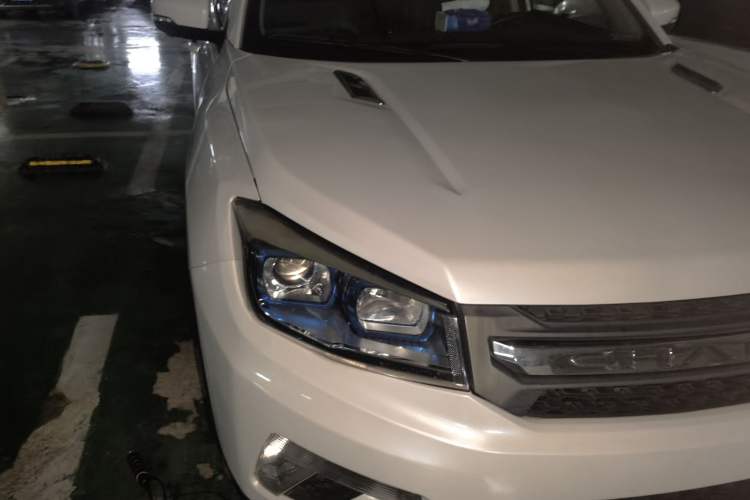 Used CHANGAN CS75 2014 1.8T Automatic Prestige Model China V Standard Right Front Headlight