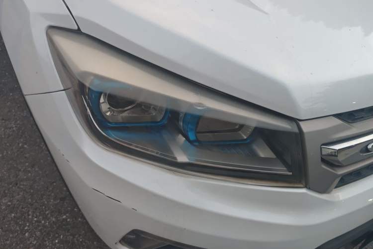 Used CHANGAN CS75 2014 1.8T Automatic Prestige Model China V Standard Right Front Headlight