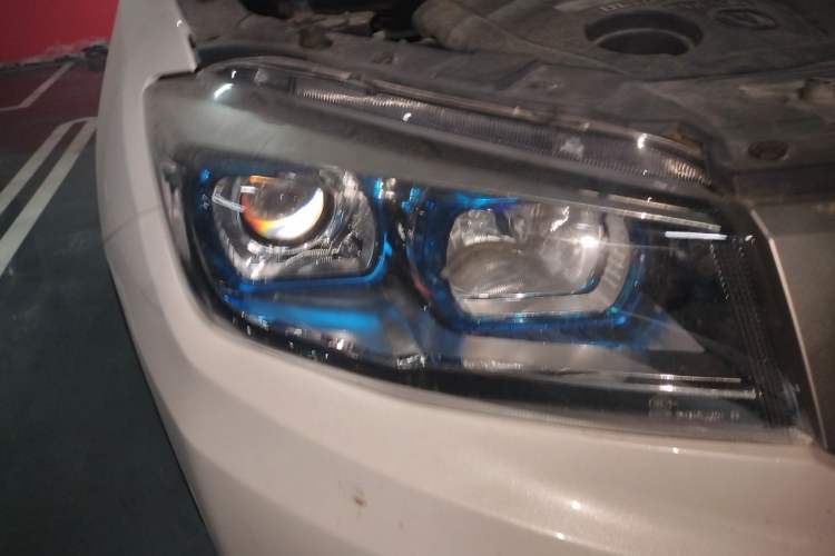 Used CHANGAN CS75 2014 1.8T Automatic Prestige Model China V Standard Right Front Headlight
