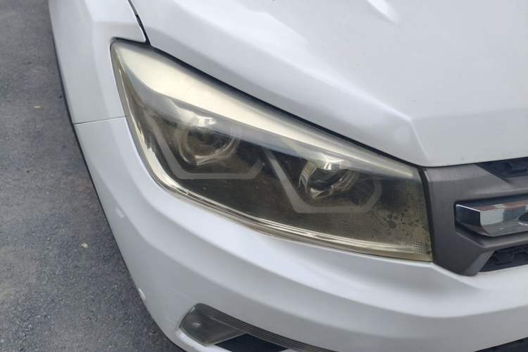 Used CHANGAN CS75 2014 1.8T Automatic Elite Model China IV Standard Right Front Headlight