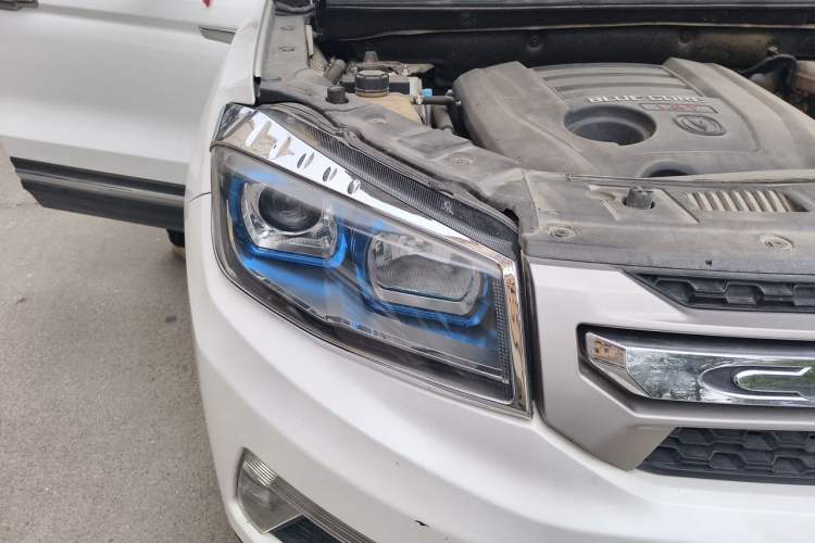 Used CHANGAN CS75 2014 1.8T Automatic Prestige Model China IV Standard Right Front Headlight