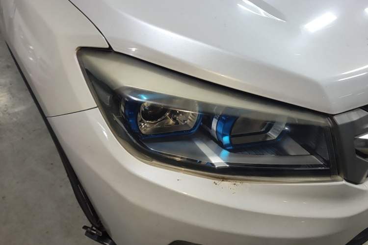 Used CHANGAN CS75 2014 2.0L Manual Luxury Version China V Standard Right Front Headlight