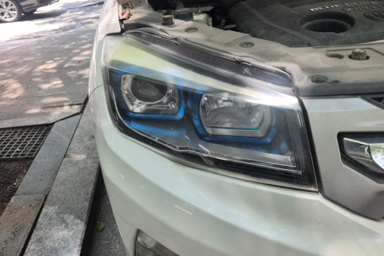 Used CHANGAN CS75 2014 2.0L Manual Luxury Version China V Standard Right Front Headlight