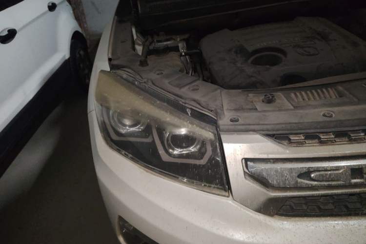 Used CHANGAN CS75 2014 1.8T Automatic Prestige Model China IV Standard Right Front Headlight