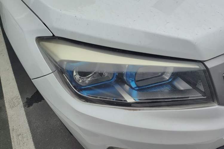 Used CHANGAN CS75 2014 1.8T Automatic Elite Model China IV Standard Right Front Headlight