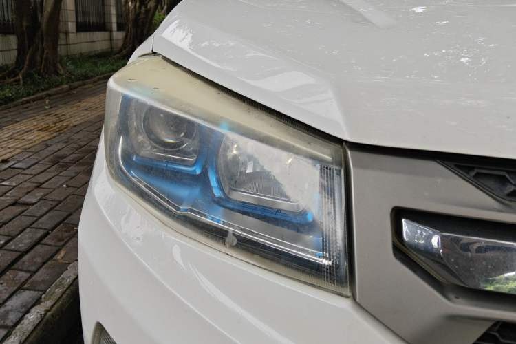 Used CHANGAN CS75 2014 1.8T Automatic Elite Model China IV Standard Right Front Headlight