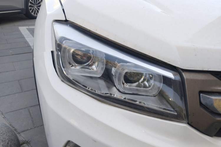 Used CHANGAN CS75 2014 2.0L Manual Leading Model China V Standard Right Front Headlight