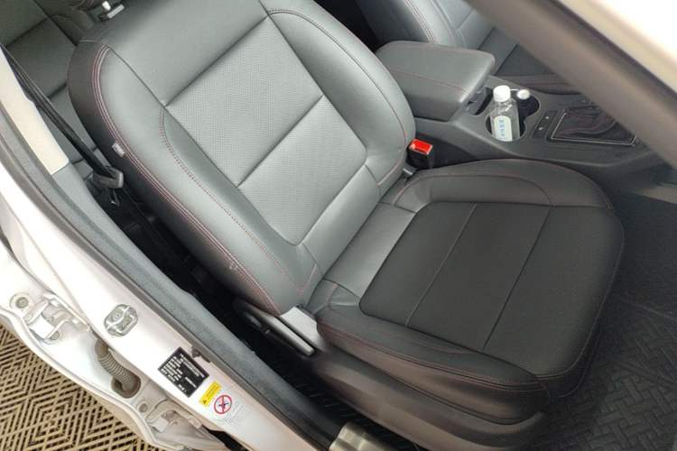 Used CHANGAN CS75 2014 1.8T Automatic Prestige Model China IV Standard Right Front Seat