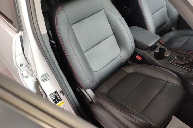Used CHANGAN CS75 2014 1.8T Automatic Elite Model China IV Standard Right Front Seat