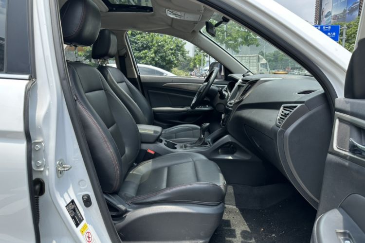 Used CHANGAN CS75 2014 1.8T Automatic Elite Version China V Standard Right Front Seat
