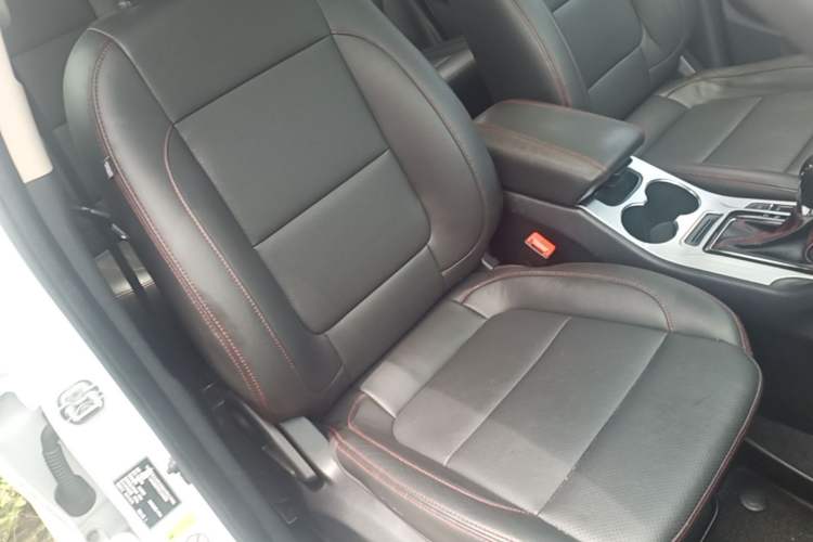 Used CHANGAN CS75 2014 1.8T Automatic Elite Version China V Standard Right Front Seat