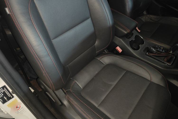 Used CHANGAN CS75 2014 1.8T Automatic Elite Model China IV Standard Right Front Seat