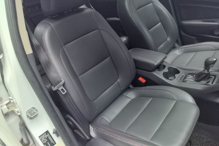 Used CHANGAN CS75 2014 1.8T Automatic Elite Model China IV Standard Right Front Seat