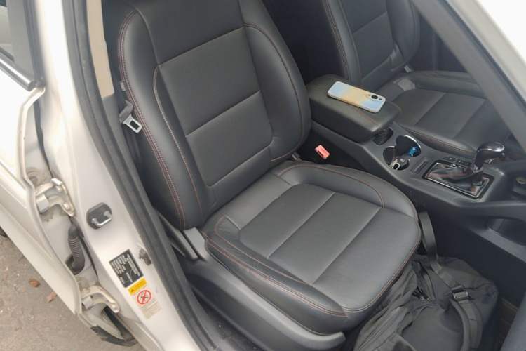 Used CHANGAN CS75 2014 1.8T Automatic Elite Model China IV Standard Right Front Seat