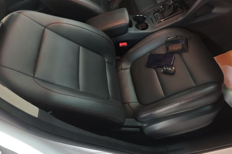 Used CHANGAN CS75 2014 1.8T Automatic Elite Model China IV Standard Right Front Seat