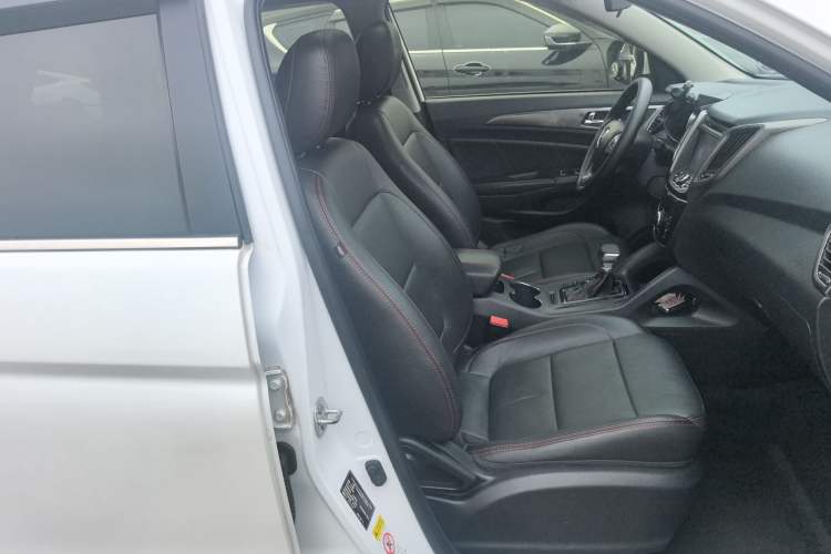 Used CHANGAN CS75 2014 1.8T Automatic Elite Model China IV Standard Right Front Seat