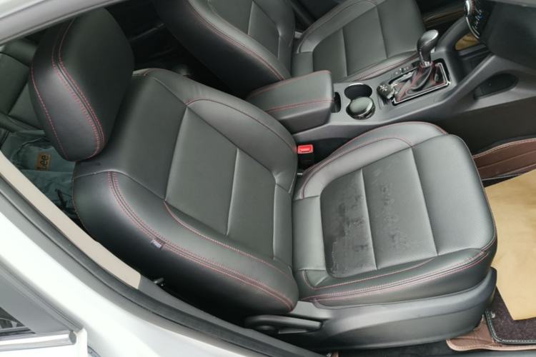 Used CHANGAN CS75 2014 1.8T Automatic Elite Model China IV Standard Right Front Seat