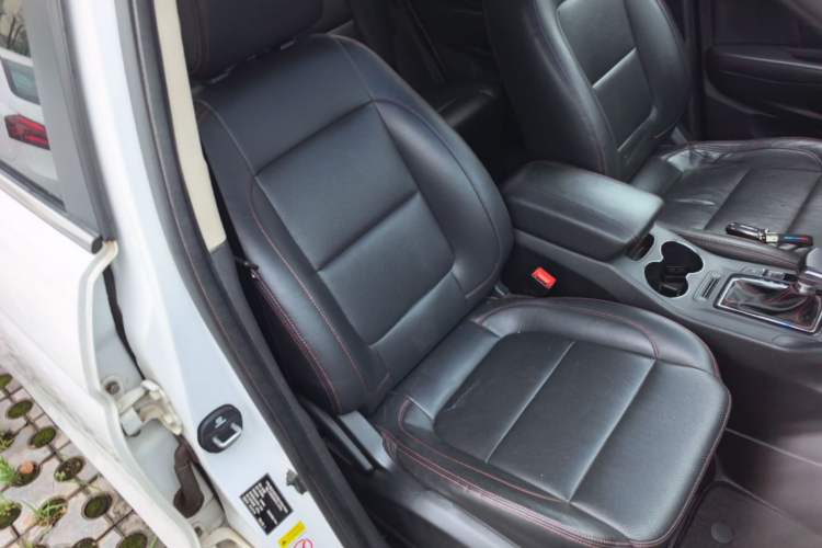 Used CHANGAN CS75 2014 1.8T Automatic Elite Model China IV Standard Right Front Seat