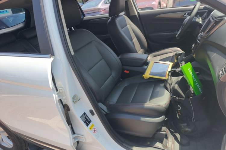 Used CHANGAN CS75 2014 1.8T Automatic Elite Model China IV Standard Right Front Seat