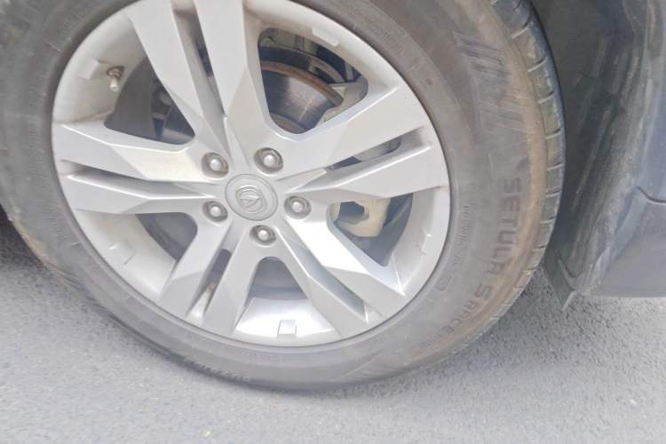 Used CHANGAN CS75 2014 1.8T Automatic Elite Model China IV Standard Right Front Wheel Hub