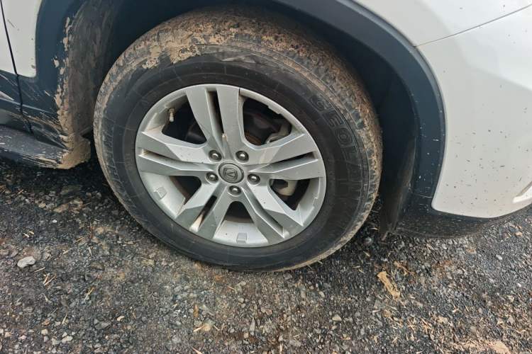 Used CHANGAN CS75 2014 2.0L Manual Luxury Version China IV Standard Right Front Wheel Hub