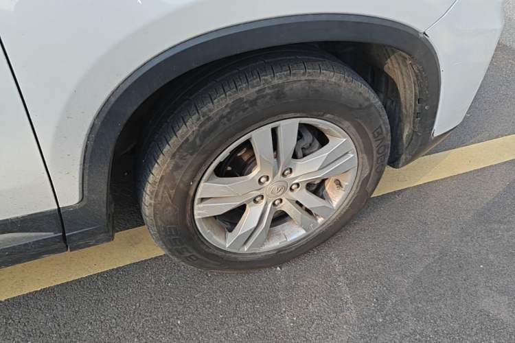 Used CHANGAN CS75 2014 2.0L Manual Leading Version China IV Standard Right Front Wheel Hub
