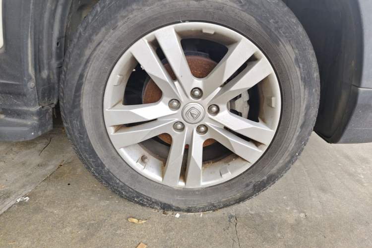 Used CHANGAN CS75 2014 1.8T Automatic Elite Model China IV Standard Right Front Wheel Hub
