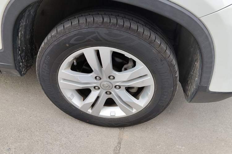 Used CHANGAN CS75 2014 2.0L Manual Luxury Version China IV Standard Right Front Wheel Hub
