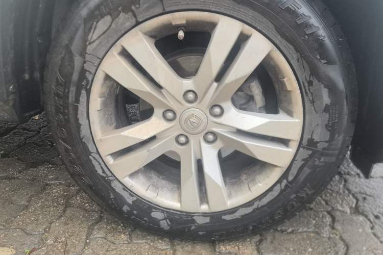 Used CHANGAN CS75 2014 2.0L Manual Luxury Version China IV Standard Right Front Wheel Hub