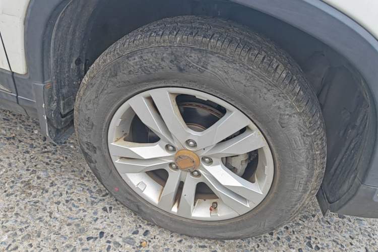 Used CHANGAN CS75 2014 2.0L Manual Leading Version China IV Standard Right Front Wheel Hub