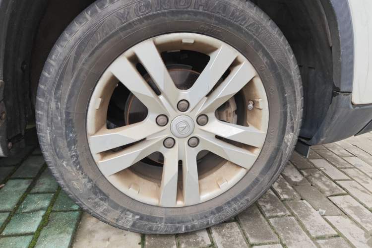 Used CHANGAN CS75 2014 1.8T Automatic Elite Model China IV Standard Right Front Wheel Hub