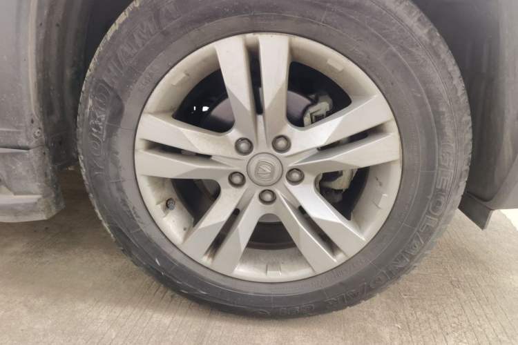 Used CHANGAN CS75 2014 2.0L Manual Leading Version China IV Standard Right Front Wheel Hub