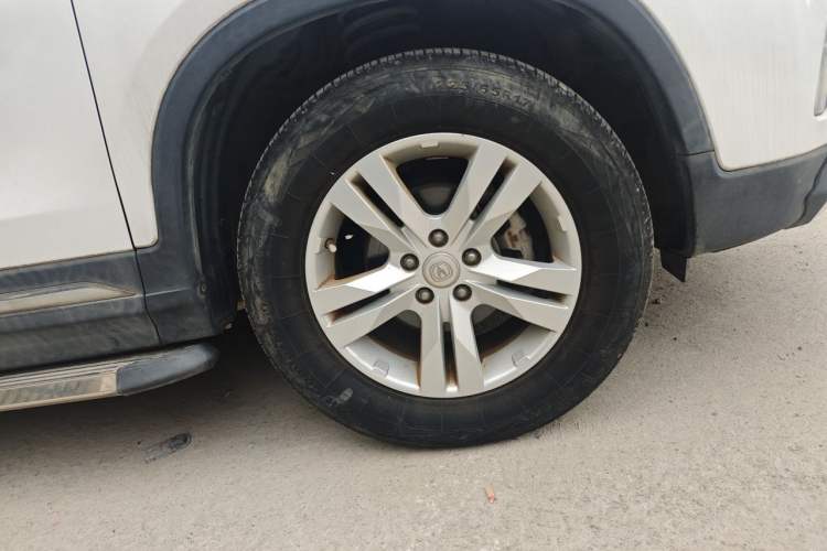 Used CHANGAN CS75 2014 2.0L Manual Luxury Version China IV Standard Right Front Wheel Hub