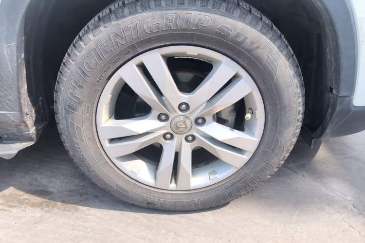 Used CHANGAN CS75 2014 2.0L Manual Luxury Version China IV Standard Right Front Wheel Hub