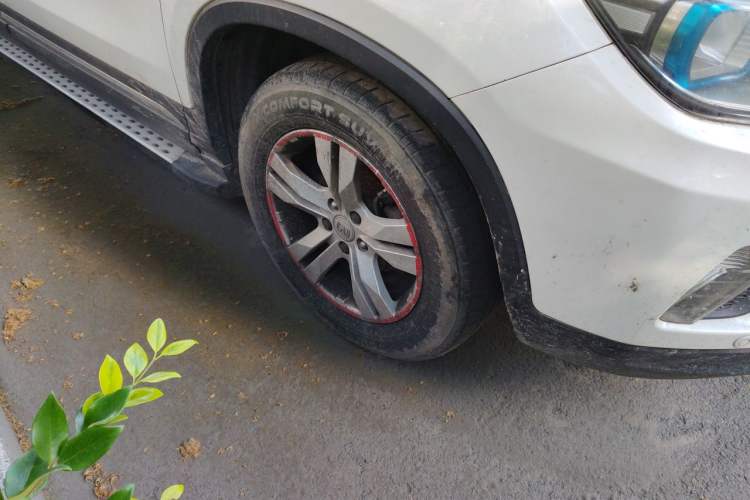 Used CHANGAN CS75 2014 2.0L Manual Luxury Version China IV Standard Right Front Wheel Hub
