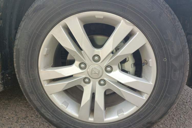 Used CHANGAN CS75 2014 1.8T Automatic Elite Model China IV Standard Right Front Wheel Hub