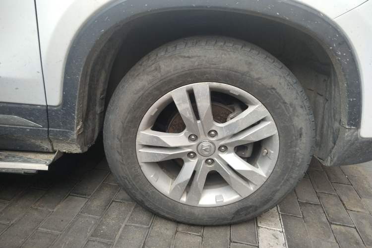 Used CHANGAN CS75 2014 1.8T Automatic Elite Model China IV Standard Right Front Wheel Hub