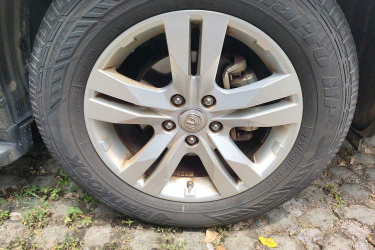 Used CHANGAN CS75 2014 2.0L Manual Luxury Version China IV Standard Right Front Wheel Hub