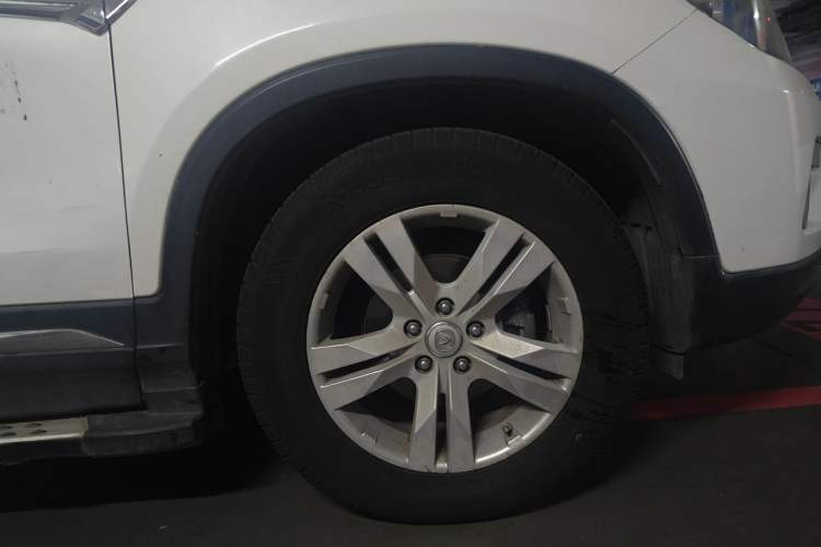 Used CHANGAN CS75 2014 1.8T Automatic Elite Model China IV Standard Right Front Wheel Hub