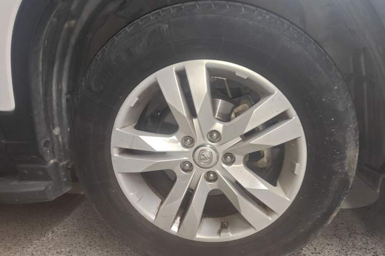 Used CHANGAN CS75 2014 2.0L Manual Leading Version China IV Standard Right Front Wheel Hub