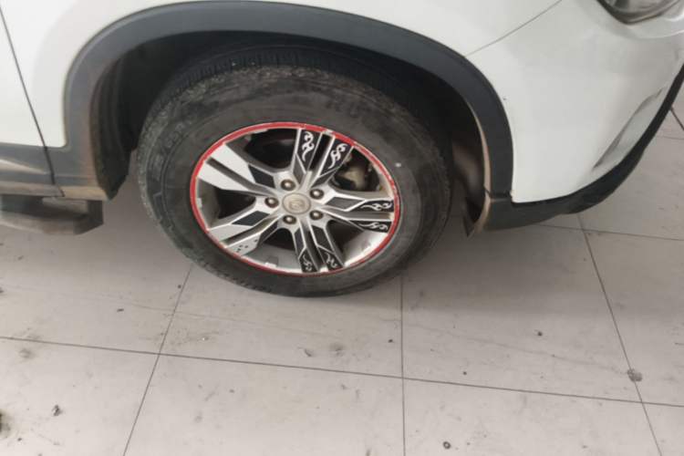 Used CHANGAN CS75 2014 2.0L Manual Leading Version China IV Standard Right Front Wheel Hub